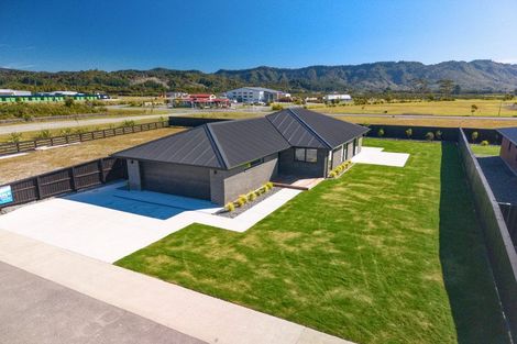 Photo of property in 11b Hinau Crescent, Kaiata, Greymouth, 7805