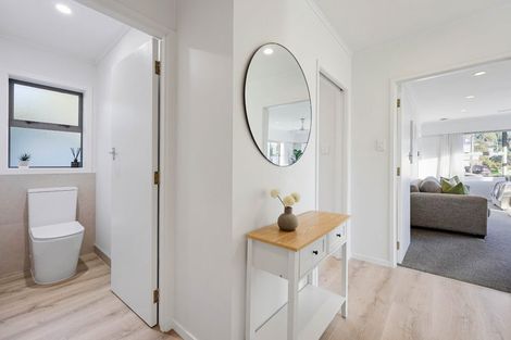 Photo of property in 5 Liston Crescent, Cockle Bay, Auckland, 2014