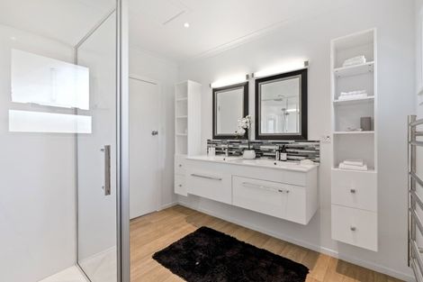 Photo of property in 68 Paragon Avenue, Beach Haven, Auckland, 0626