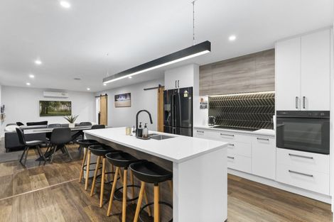 Photo of property in 47 Awatira Drive, Papamoa Beach, Papamoa, 3118