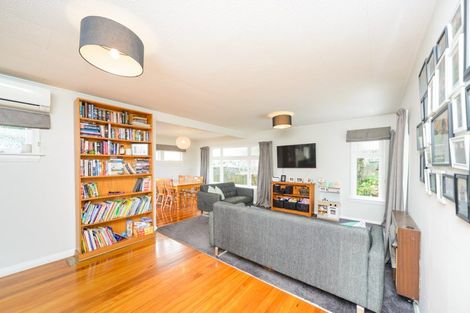 Photo of property in 118 Pahiatua Street, Hokowhitu, Palmerston North, 4410