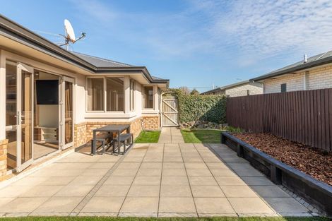 Photo of property in 183 Estuary Road, South New Brighton, Christchurch, 8062