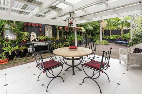 Photo of property in 16 Casabella Court, Northpark, Auckland, 2013