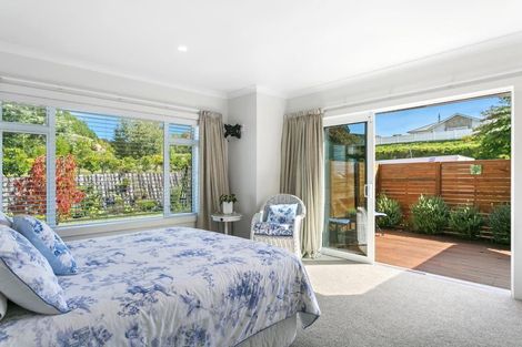 Photo of property in 98 Loch Views Road, Acacia Bay, Taupo, 3385