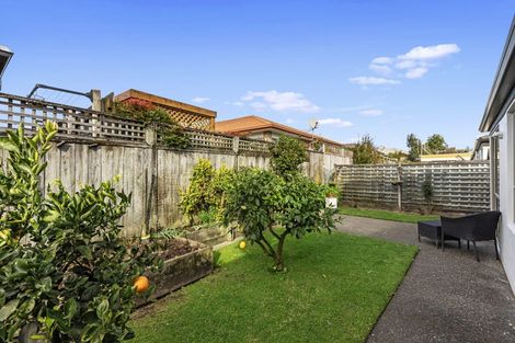 Photo of property in Orange Grove Village, 2/22 Pyes Pa Road, Pyes Pa, Tauranga, 3112