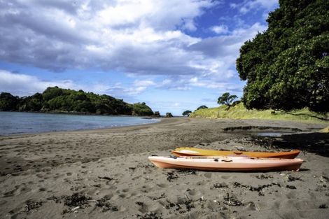 Photo of property in 63 Martin Road, Whangaruru, Hikurangi, 0184