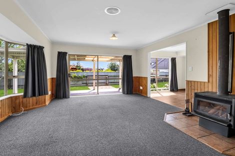 Photo of property in 3 Kirkcaldie Grove, Levin, 5510