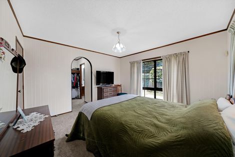 Photo of property in 11 Jessika Place, Conifer Grove, Takanini, 2112