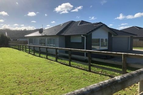 Photo of property in 120 Matua Road, Huapai, Kumeu, 0810
