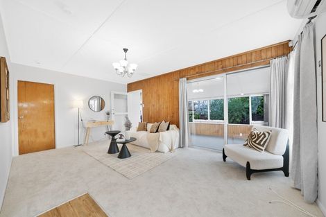 Photo of property in 44 Longburn Road, Henderson, Auckland, 0610