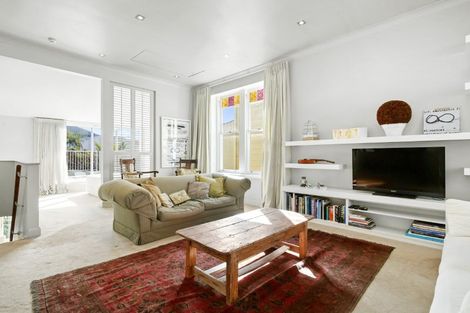 Photo of property in 27 Moir Street, Mount Victoria, Wellington, 6011