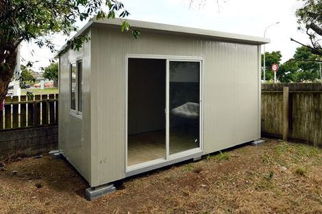 Photo of property in 66 Peverill Crescent, Papatoetoe, Auckland, 2025