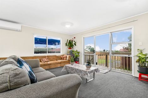 Photo of property in 2/22 Darnell Crescent, Clover Park, Auckland, 2019