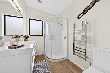 Photo of property in 9 Campbell Drive, Martinborough, 5711