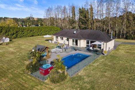 Photo of property in 47 Chamberlain Road, Bombay, 2675