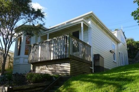 Photo of property in 27 Tawa Terrace, Tawa, Wellington, 5028