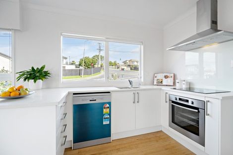 Photo of property in 1/41 Quebec Road, Milford, Auckland, 0620