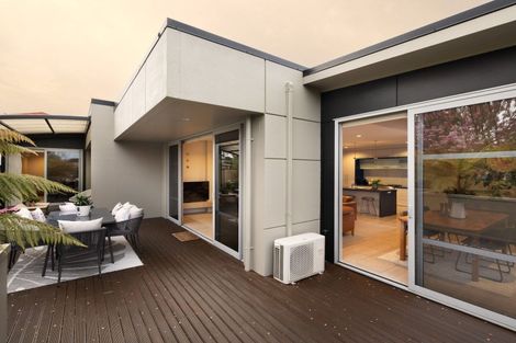 Photo of property in 15 Azure Place, Huntington, Hamilton, 3210