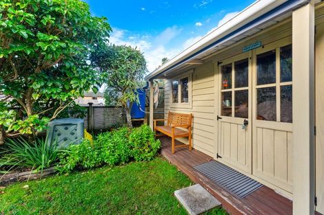 Photo of property in 14 Francis Skinner Place, Orewa, 0931