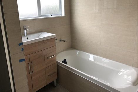 Photo of property in 61 Hassan Drive, Massey, Auckland, 0614