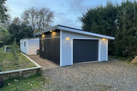 Photo of property in 195 Riverhead Road, Kumeu, 0892