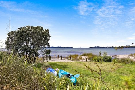 Photo of property in 32 Boathouse Bay Lane, Snells Beach, 0920