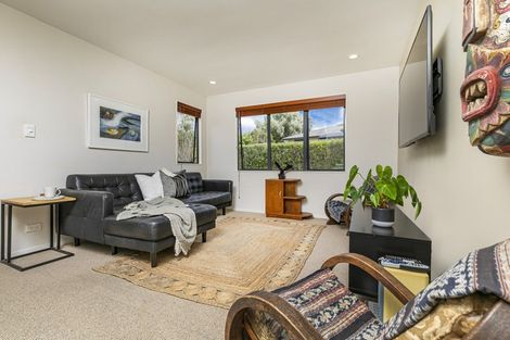 Photo of property in 6 Grassfield Place, Waimauku, 0812