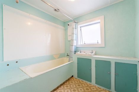 Photo of property in 6 Buchanan Street, Parkside, Timaru, 7910