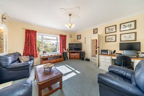 Photo of property in 35 Nottingham Street, Karori, Wellington, 6012