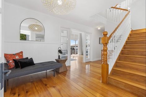 Photo of property in 11 Colenso Avenue, Hospital Hill, Napier, 4110