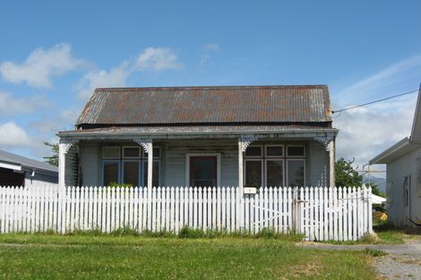 Photo of property in 10 Gladstone Street, Westport, 7825