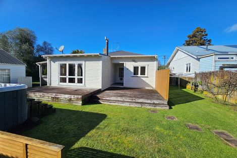 Photo of property in 15 Myrtle Street, Hamilton East, Hamilton, 3216