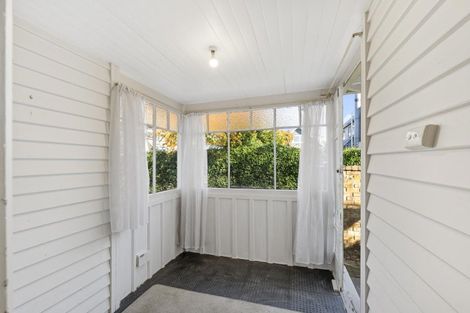 Photo of property in 12 Taylors Avenue, Bryndwr, Christchurch, 8052