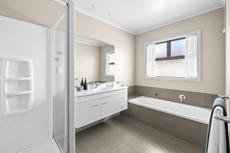 Photo of property in 12 Merlot Drive, Greenmeadows, Napier, 4112