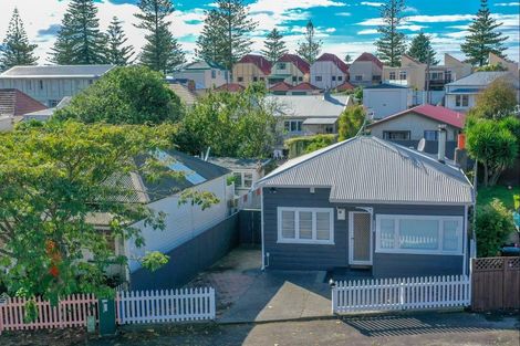 Photo of property in 112 Munroe Street, Napier South, Napier, 4110
