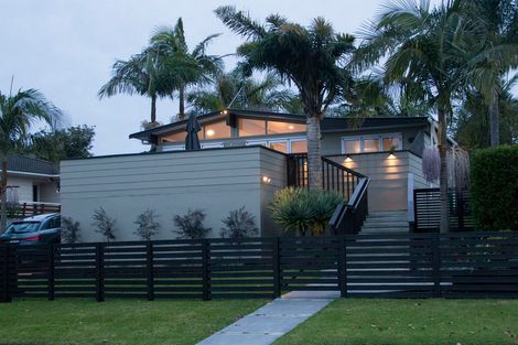 Photo of property in 26 Pipitea Place, Massey, Auckland, 0614