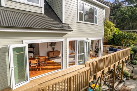 Photo of property in 84 Paremata Road, Paremata, Porirua, 5024