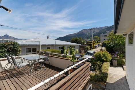 Photo of property in 7 Suburb Street, Queenstown, 9300