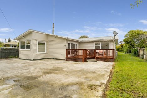 Photo of property in 103 Atkinson Avenue, Otaki Beach, Otaki, 5512