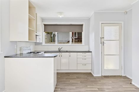 Photo of property in 16a Penfold Place, Henderson, Auckland, 0610