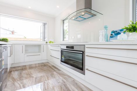 Photo of property in 4 Montgomery Terrace, Hokowhitu, Palmerston North, 4410