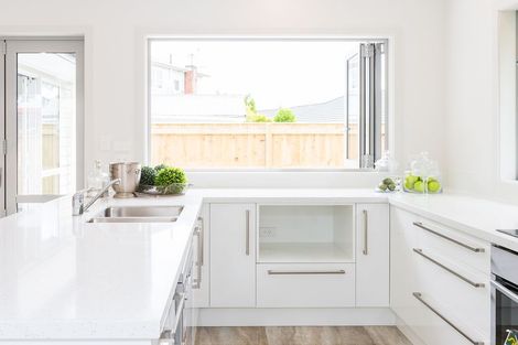 Photo of property in 4 Montgomery Terrace, Hokowhitu, Palmerston North, 4410