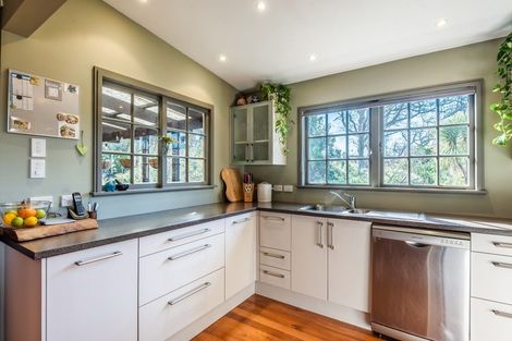 Photo of property in 10a Cassino Street, Bayswater, Auckland, 0622