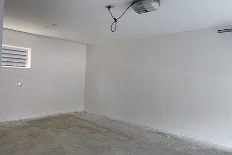 Photo of property in 70 Kerrykeel Drive, Flat Bush, Auckland, 2019