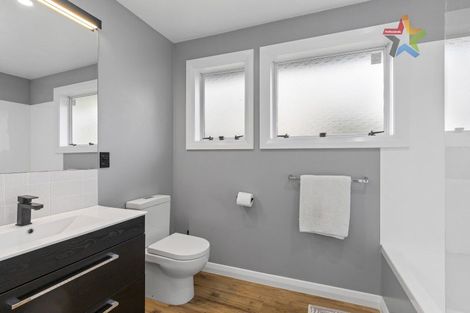 Photo of property in 2/74 Dyer Street, Epuni, Lower Hutt, 5011