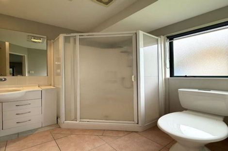 Photo of property in 11 Van Dyke Place, West Harbour, Auckland, 0618