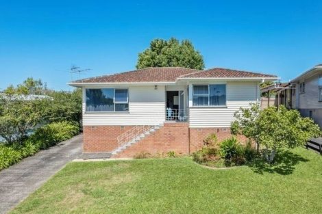 Photo of property in 106 Farquhar Road, Glendene, Auckland, 0602