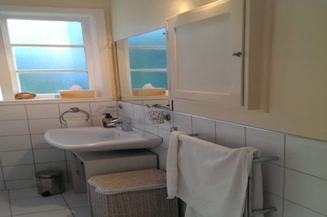 Photo of property in 23b Maida Vale Road, Roseneath, Wellington, 6011