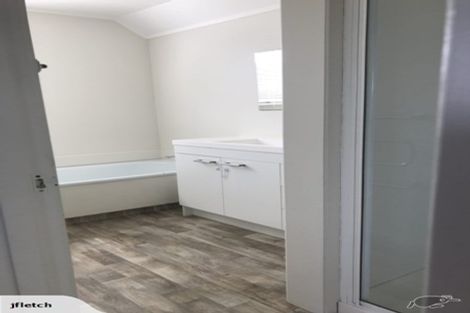 Photo of property in 2/27 Fortunes Road, Half Moon Bay, Auckland, 2012