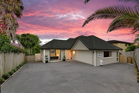 Photo of property in 10 San Lorenzo Rise, Henderson, Auckland, 0612